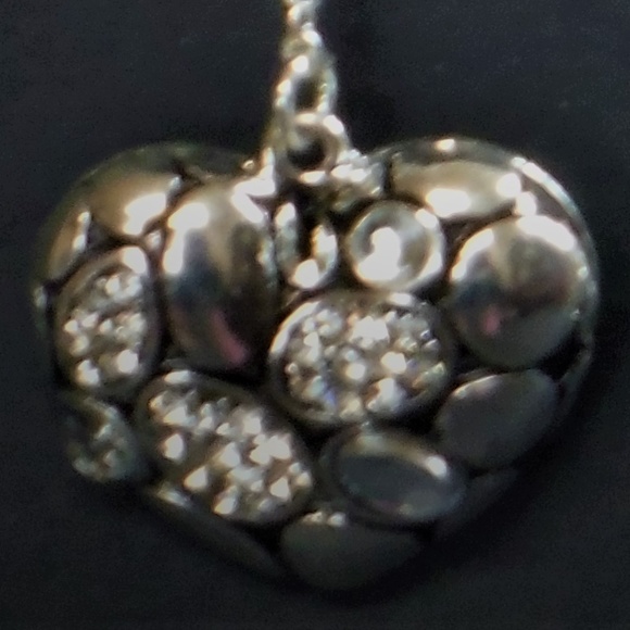 Silver Hearts Sangling Earrings - Picture 2 of 2